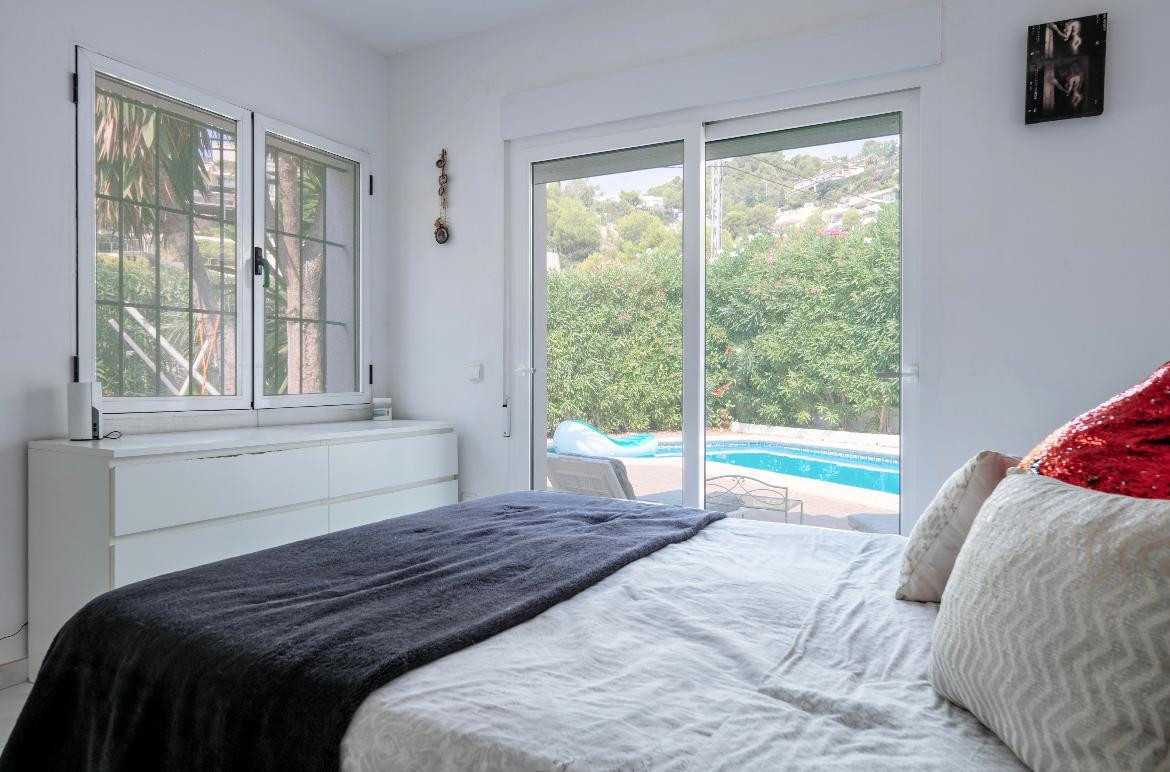 Bedroom with pool access