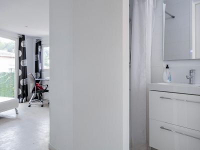 En-suite bathroom