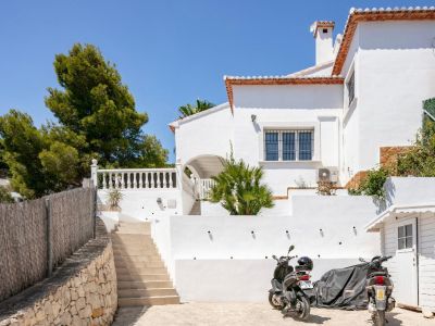 Exterior and access stairs