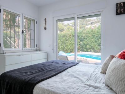 Bedroom with pool access