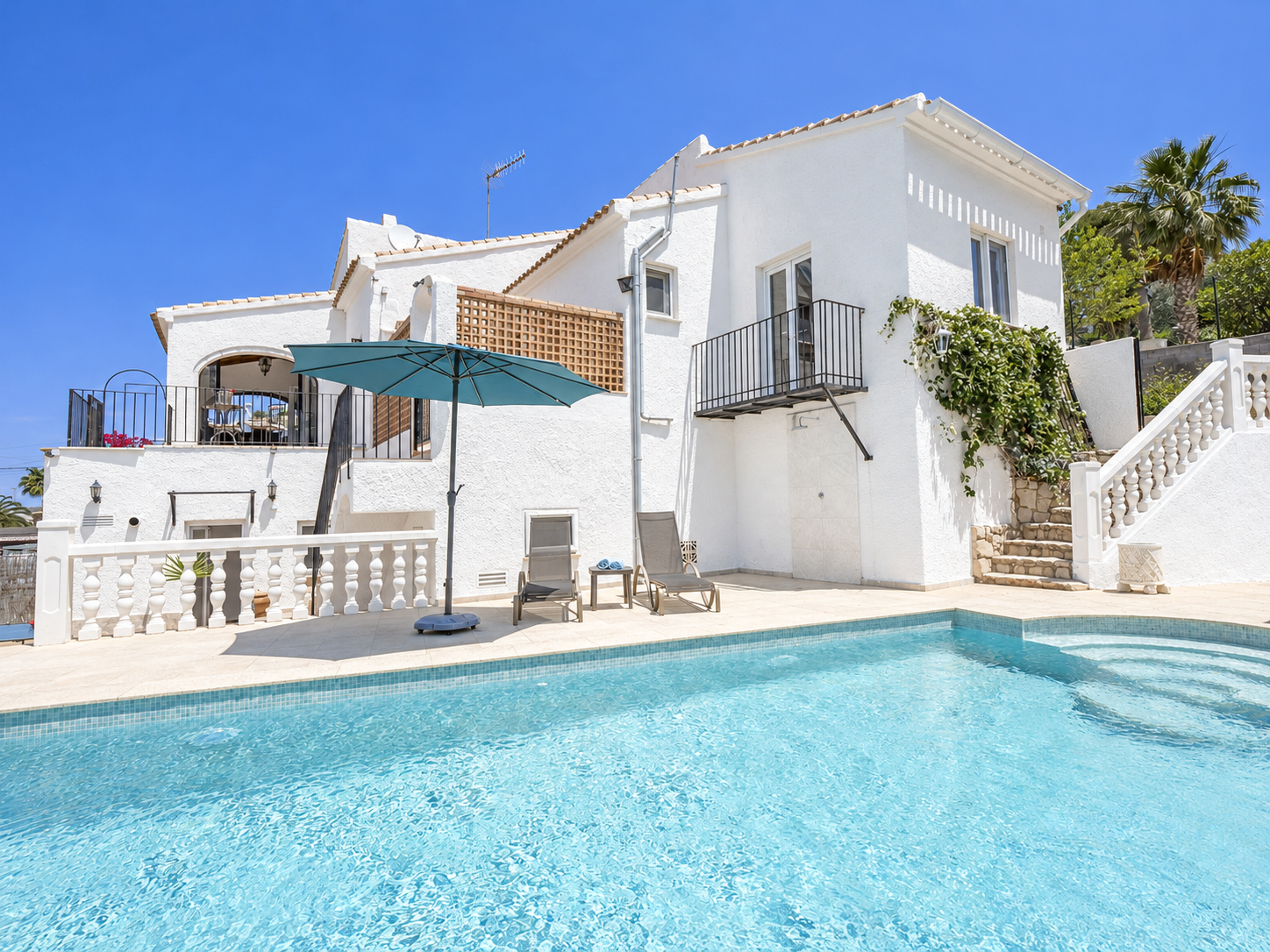 Swimming pool and terrace