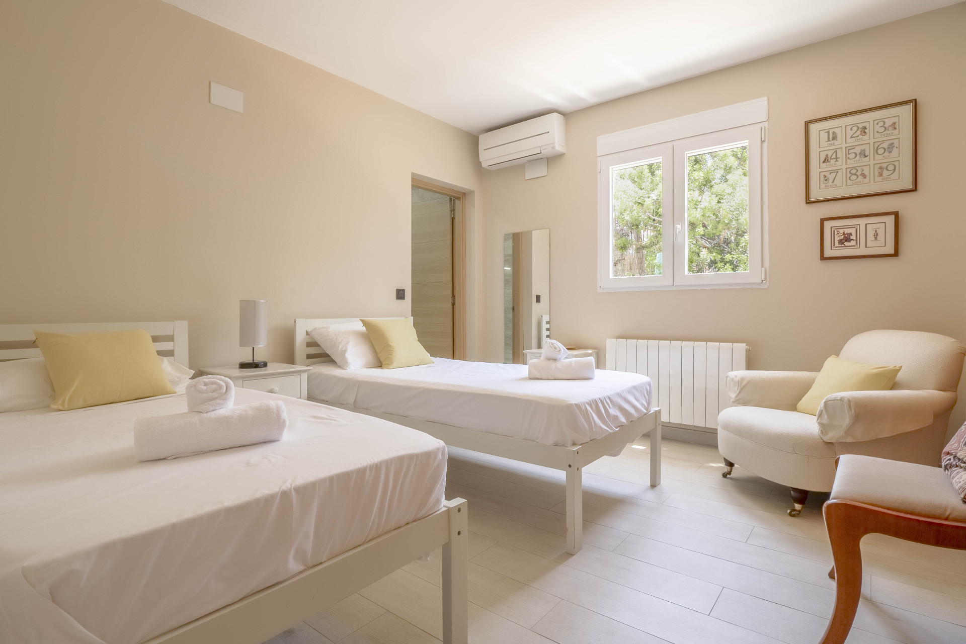 Guest bedroom
