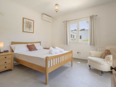 Villa bedroom
