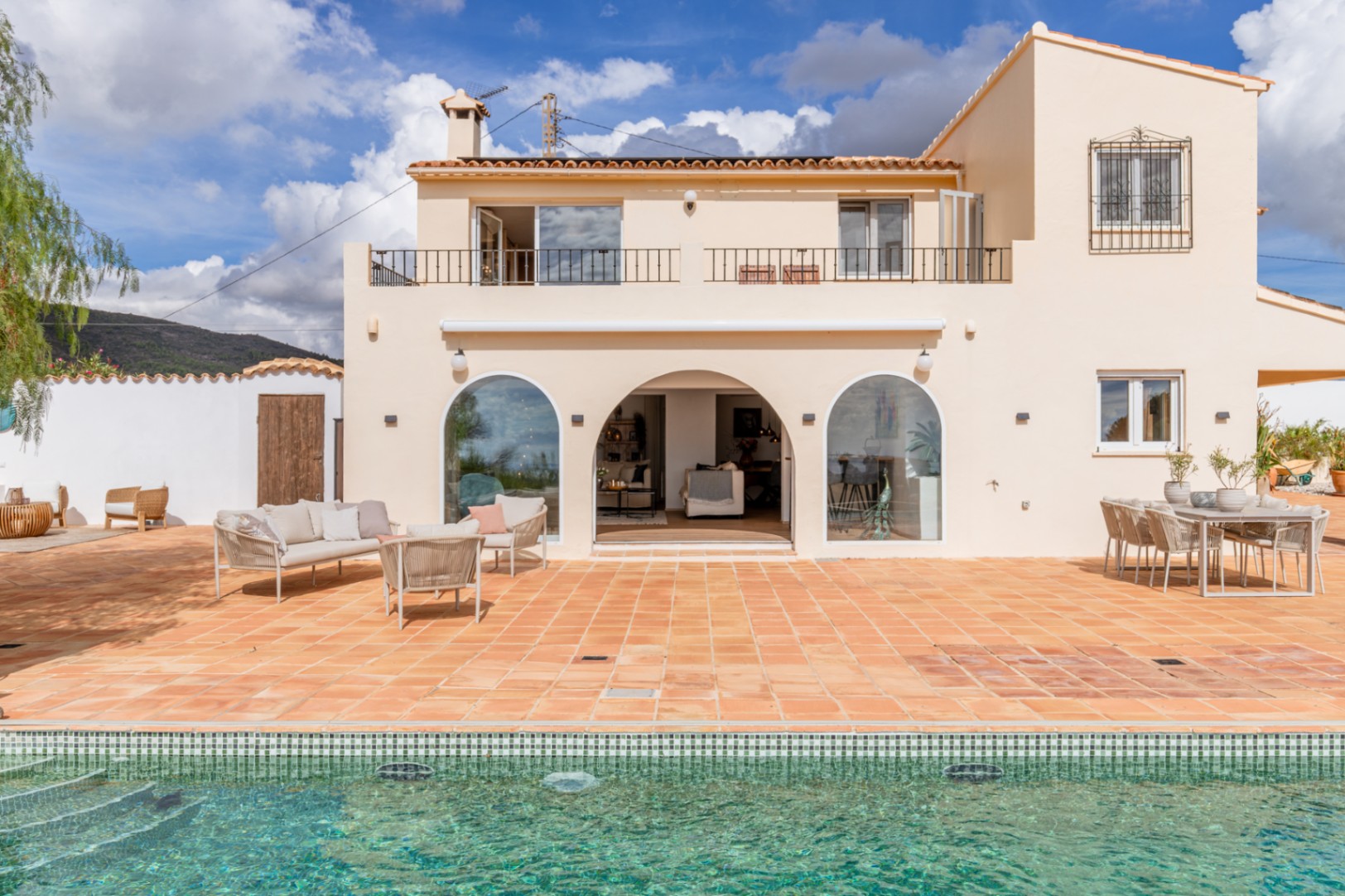Terrace and swimming pool