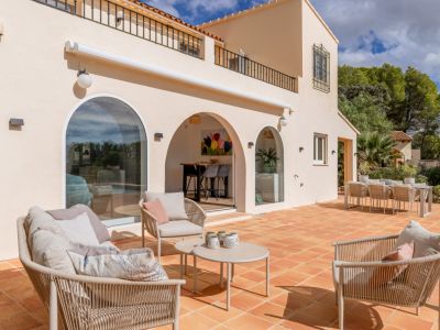 Outdoor terrace