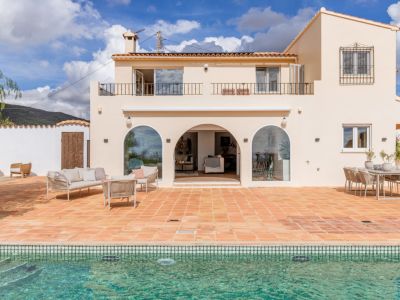 Terrace and swimming pool