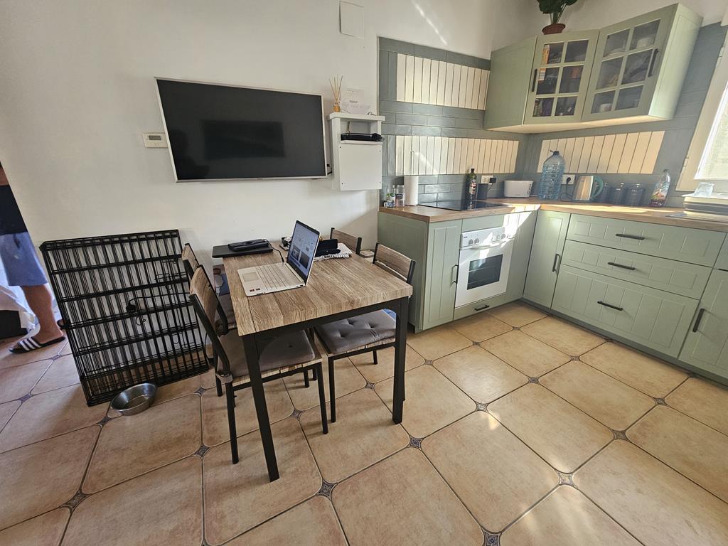 Open kitchen