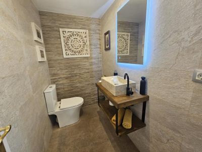 Guest toilet