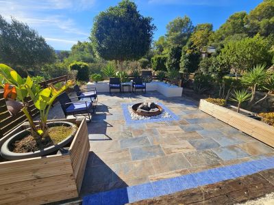 Terrace with fire pit