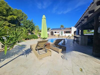 Swimming pool and terrace