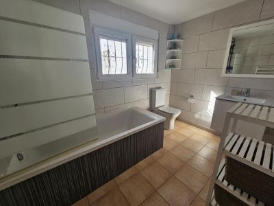 Bathroom with bathtub