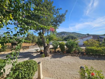 Garden with mountain views