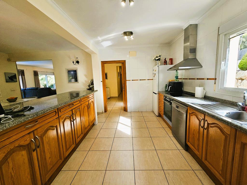 Open kitchen