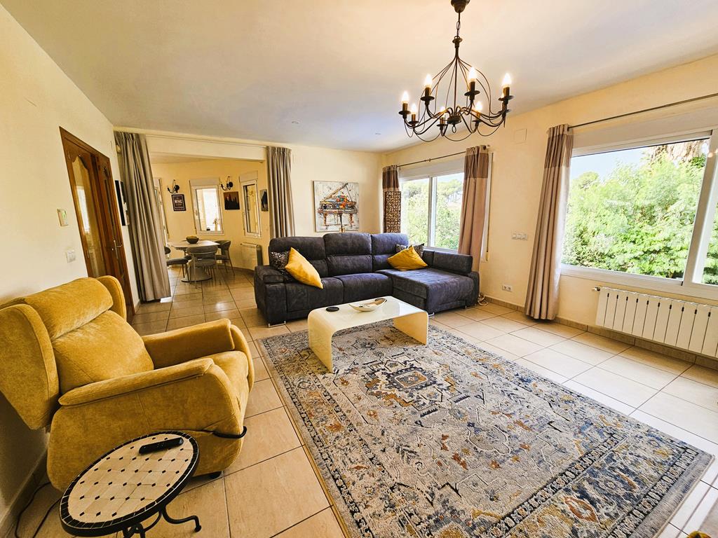 Living and dining room