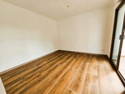 Empty bedroom