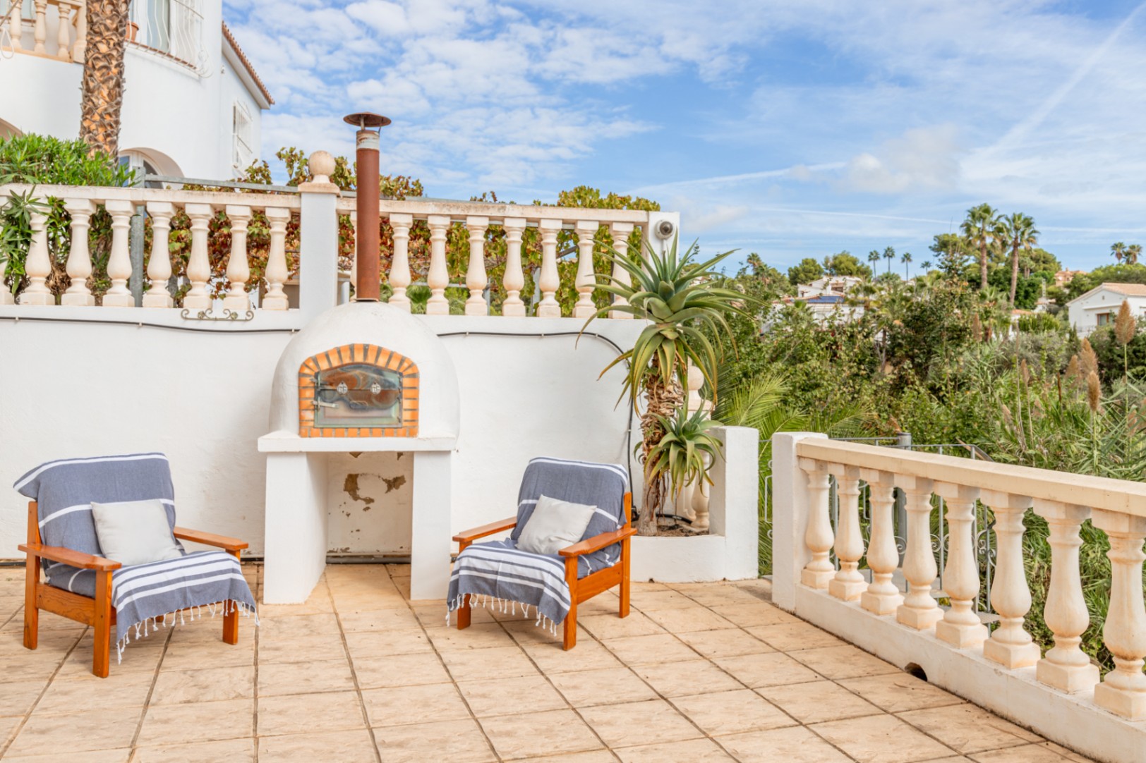Terrace with pizza oven
