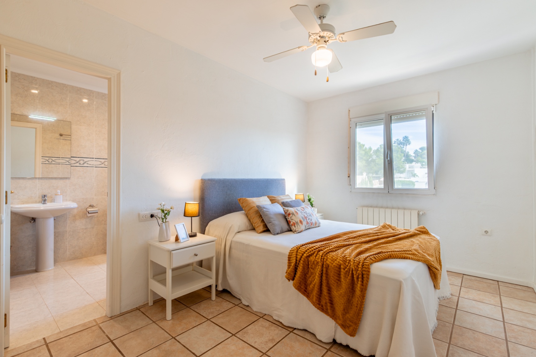 Bedroom with en-suite bathroom
