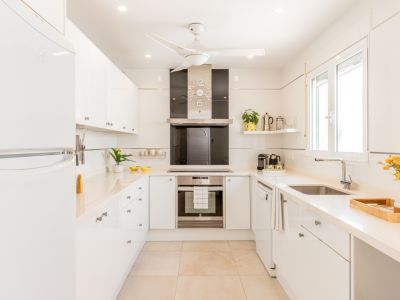 Separate kitchen