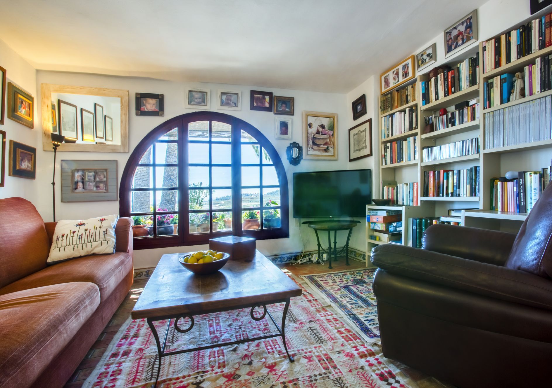 Traditional Mediterranean finca in Jávea with sea views