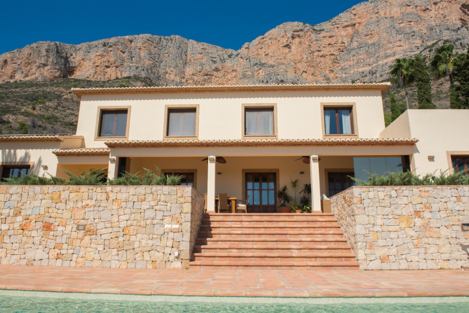 Elegant chalet in Jávea Montgó with sea views and private pool