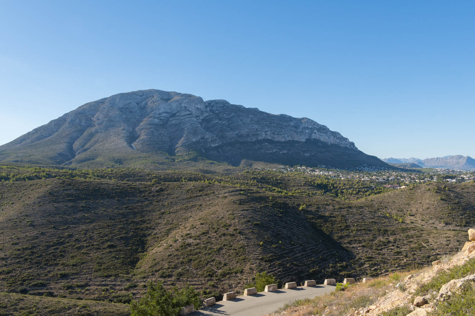 Panoramic view of the mountain and landscape from the road.