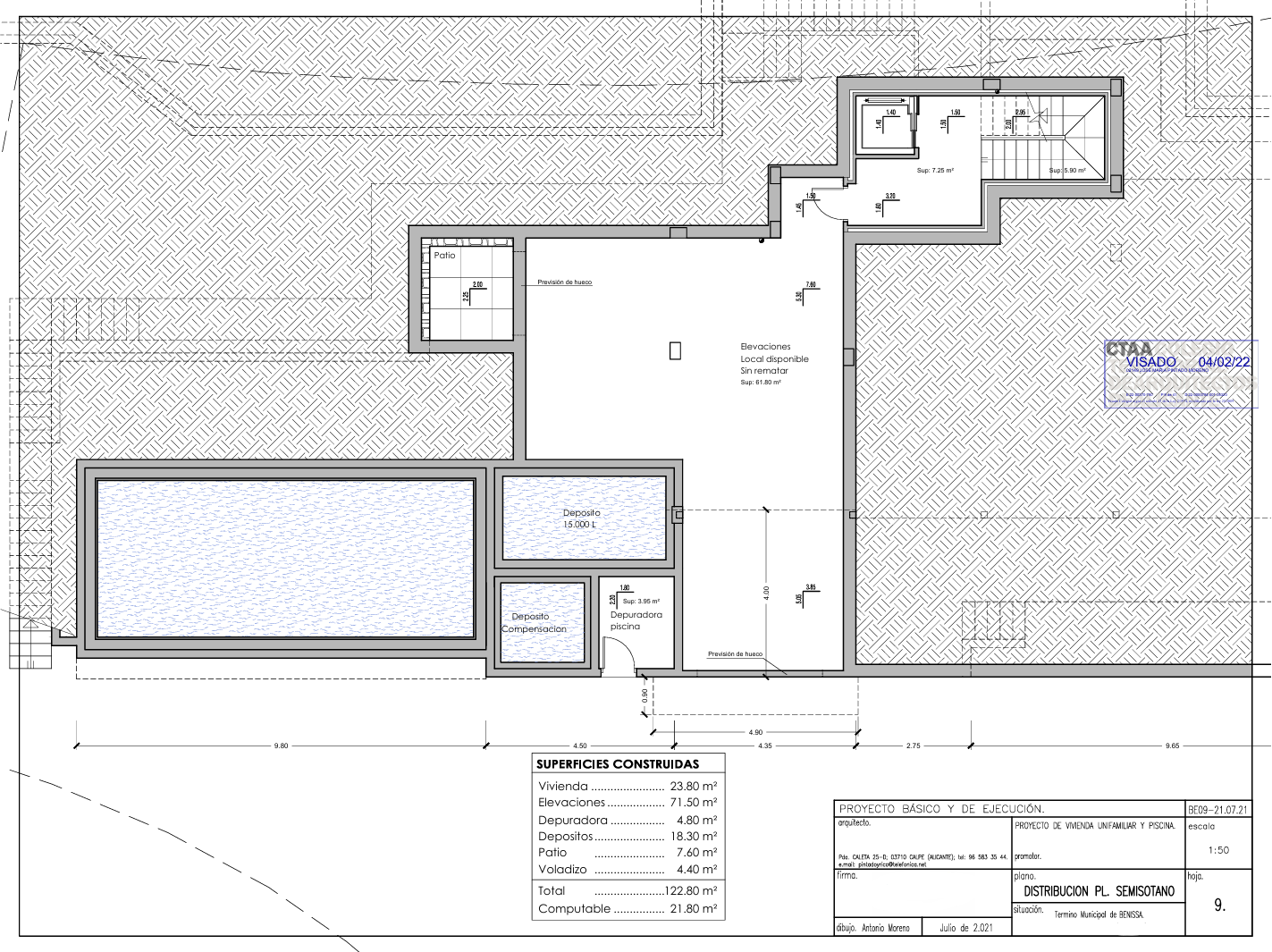 Detailed technical floor plan of the semi-basement level, illustrating the pool filtration room, water tanks, and the designated elevator shaft area.