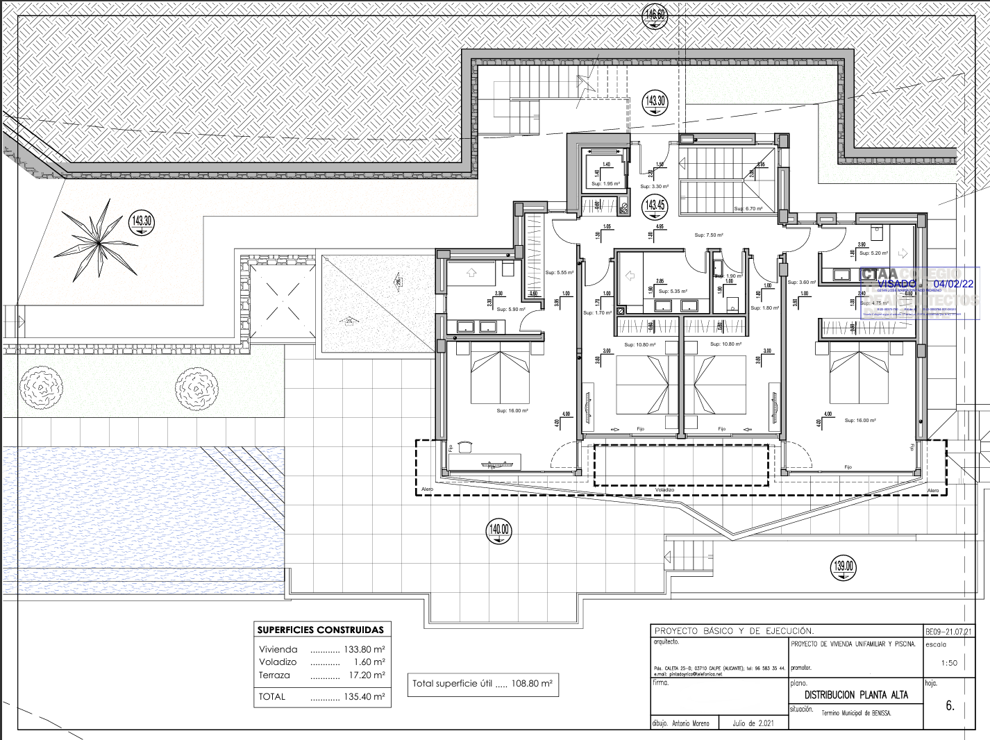 Technical floor plan of the upper level detailing the en-suite bedroom layout, terraces, and built areas, totaling 135.40 sqm of construction.