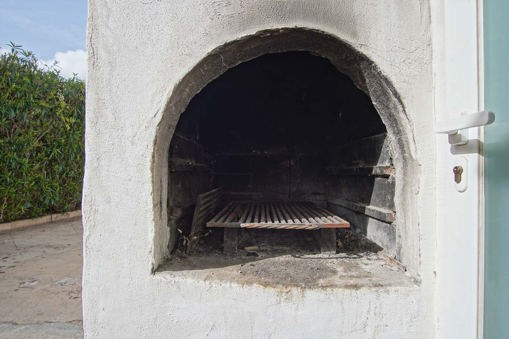 Outdoor barbecue