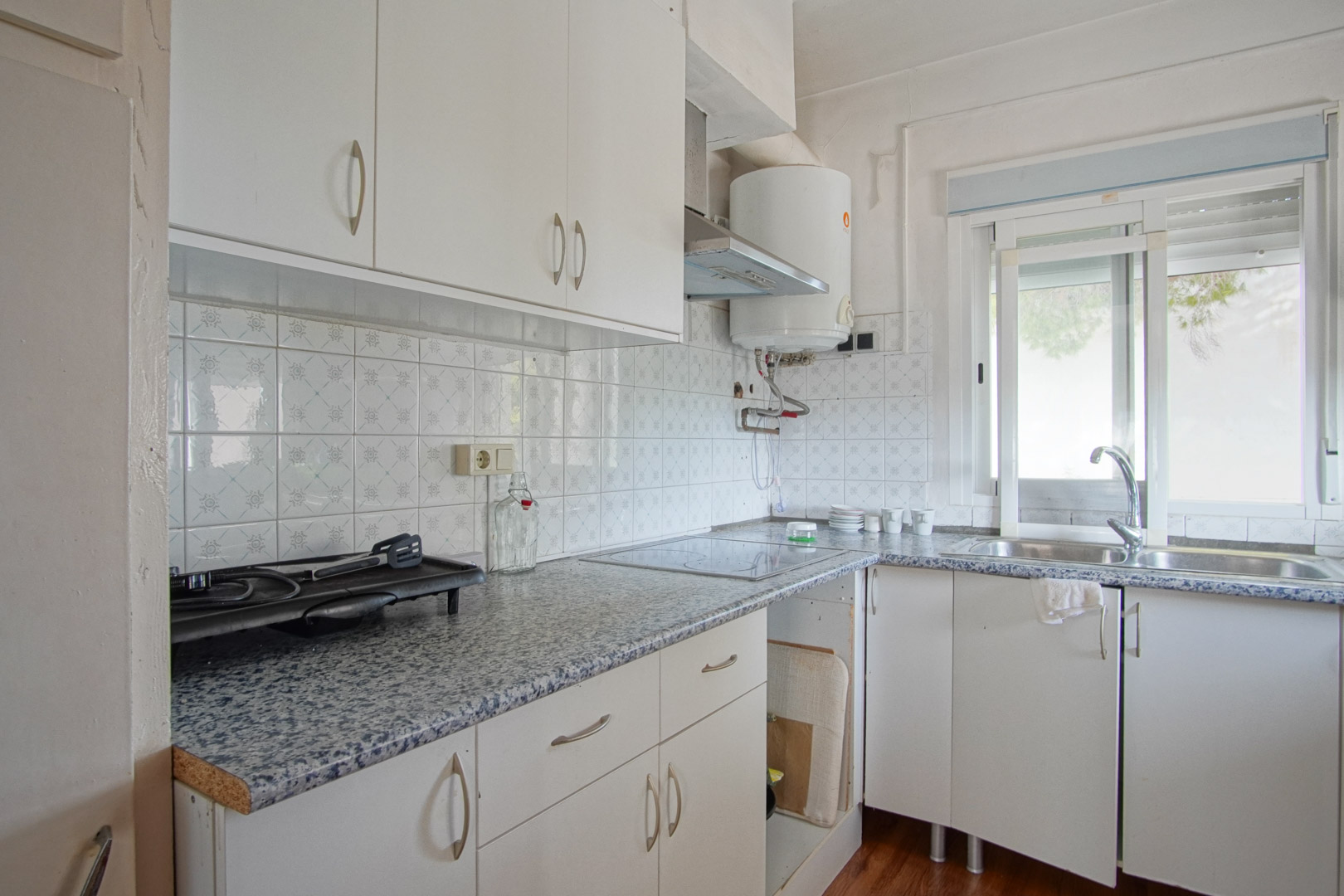 Separate kitchen