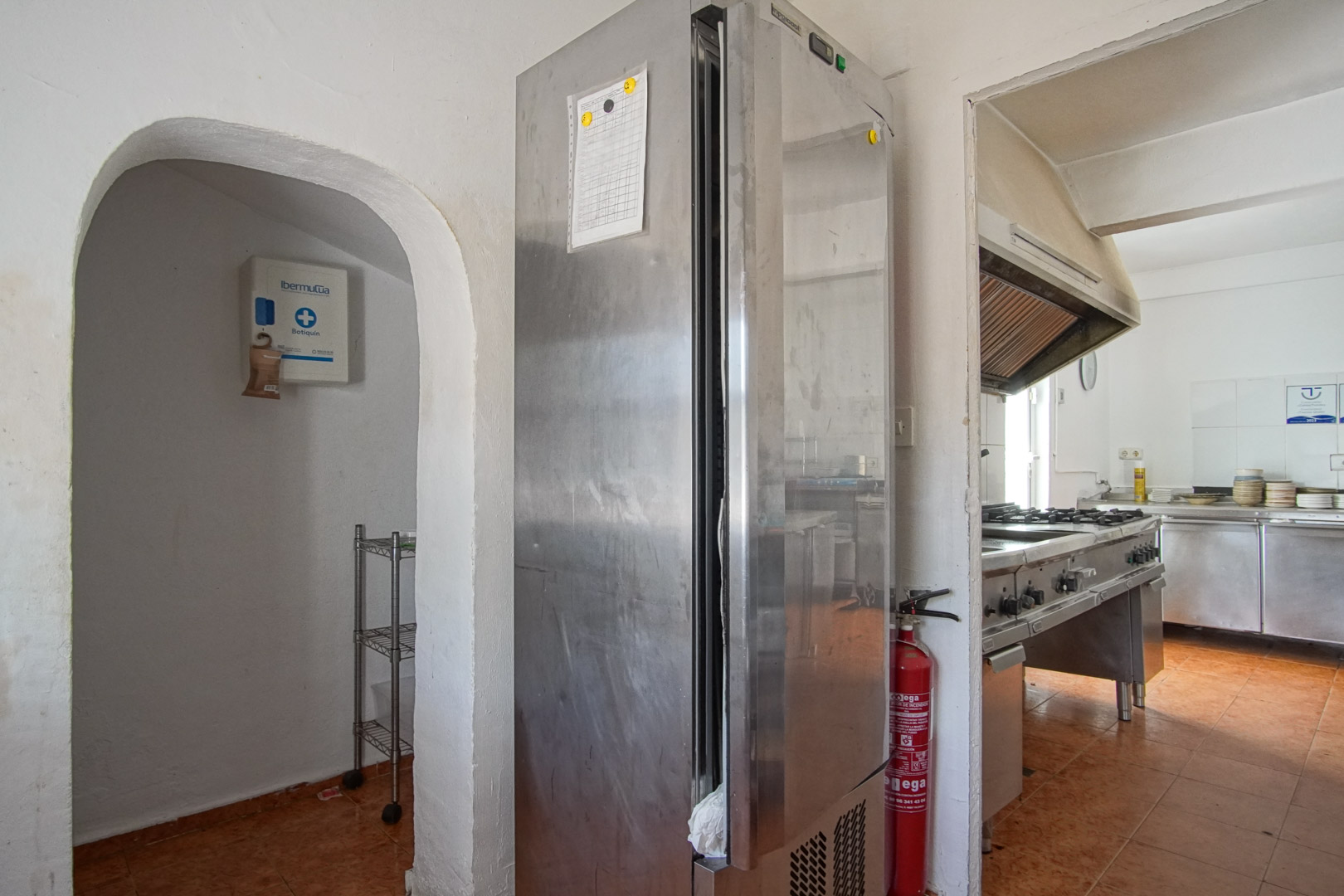 Commercial kitchen