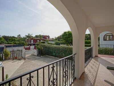 Covered balcony with arches