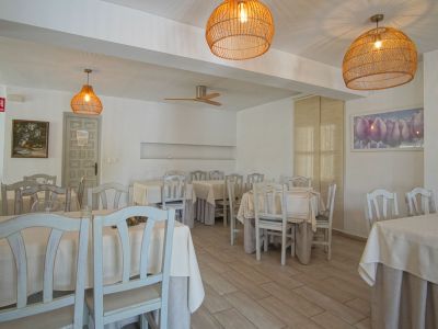 Restaurant dining room