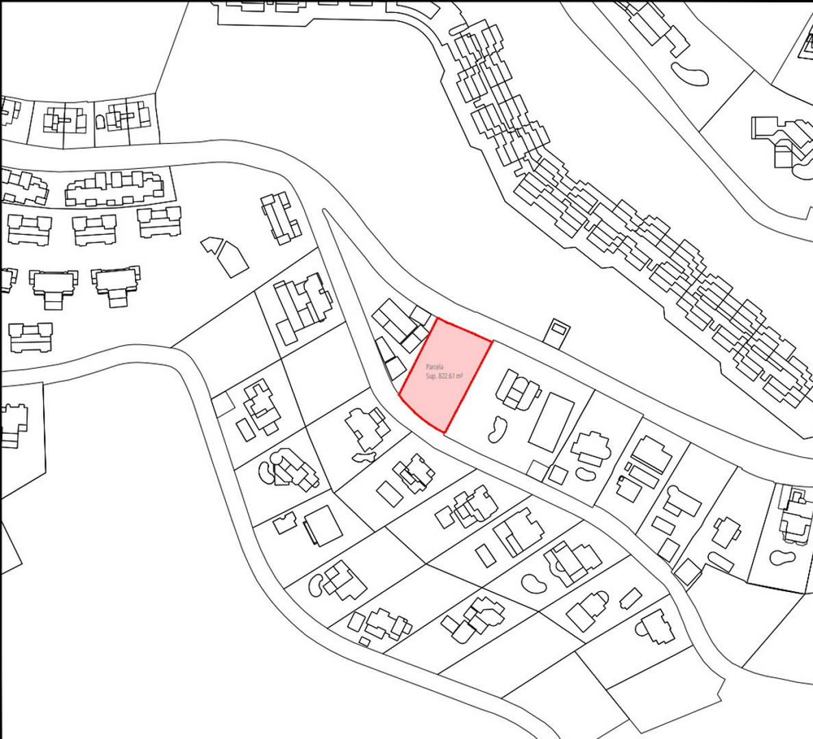 Detailed site plan highlighting the 822.61 sqm plot in red, showing its precise location and orientation within the Altea Hills residential layout.