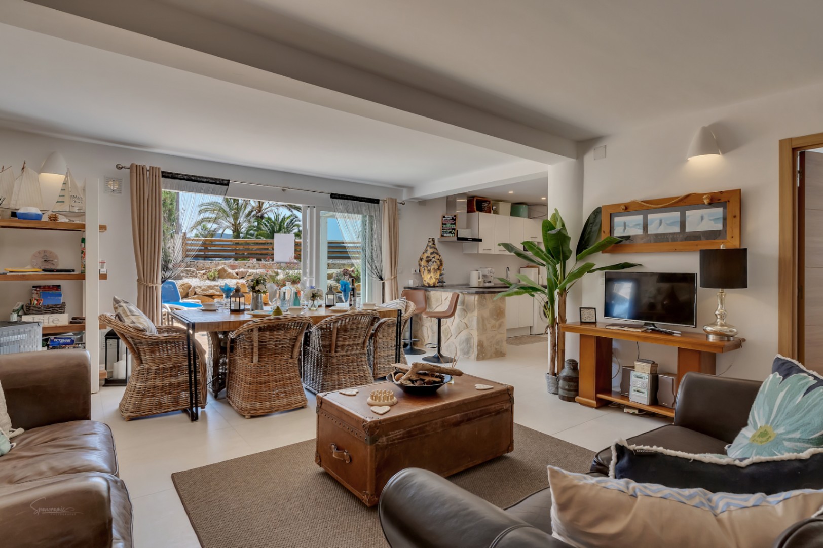 Villa in Jávea with Private Pool and Mountain Views