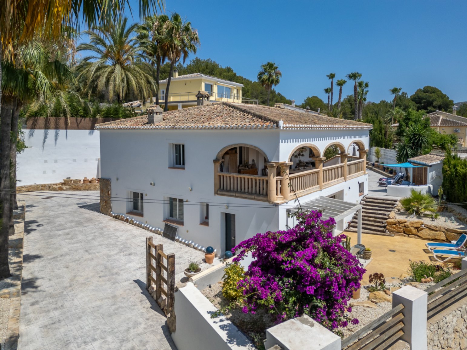 Villa in Jávea with Private Pool and Mountain Views