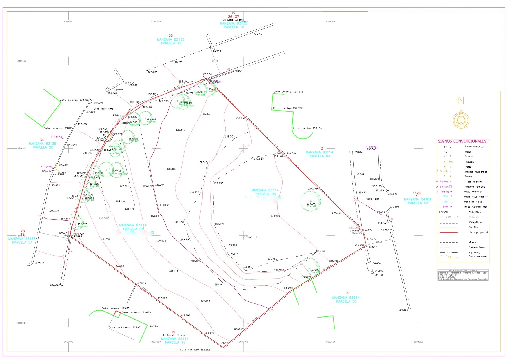 Detailed topographic site plan of the plots in Costa Nova, illustrating elevation contours, property boundaries, and existing pine trees across the 2,355 m2 area.