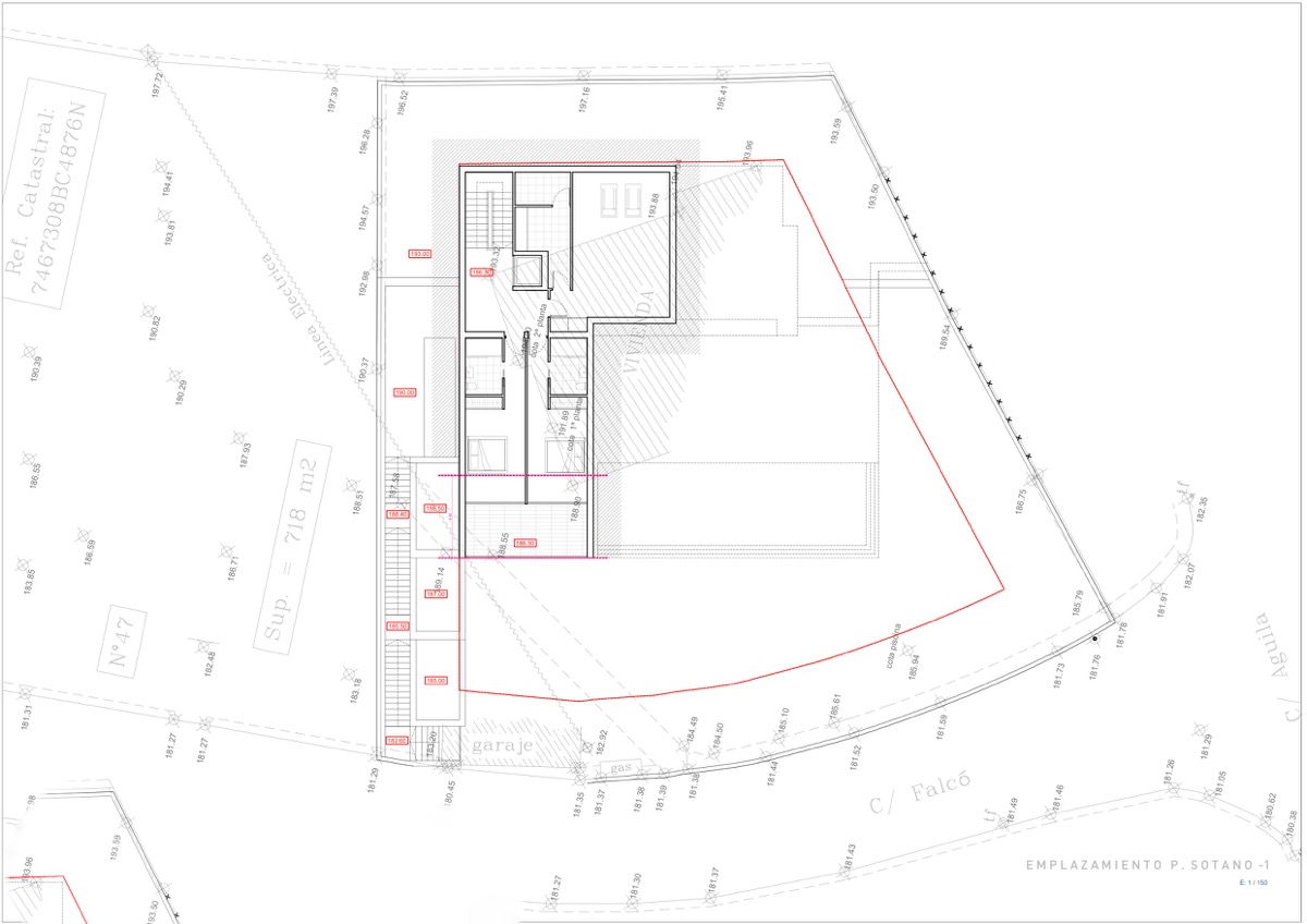 Technical site plan of the basement level -1 showing the garage layout, internal staircase, elevator shaft, and plot boundaries on the 964 m2 terrain.
