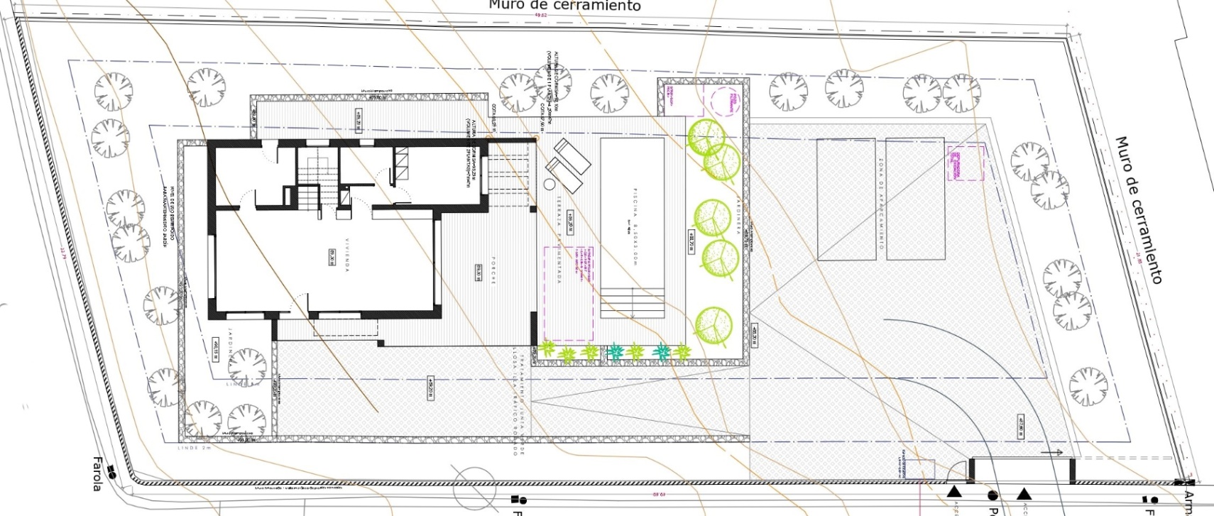 Technical site plan showing the layout of the villa, parking area, paved terrace, and 8.5x3m swimming pool within the landscaped plot in Jávea.
